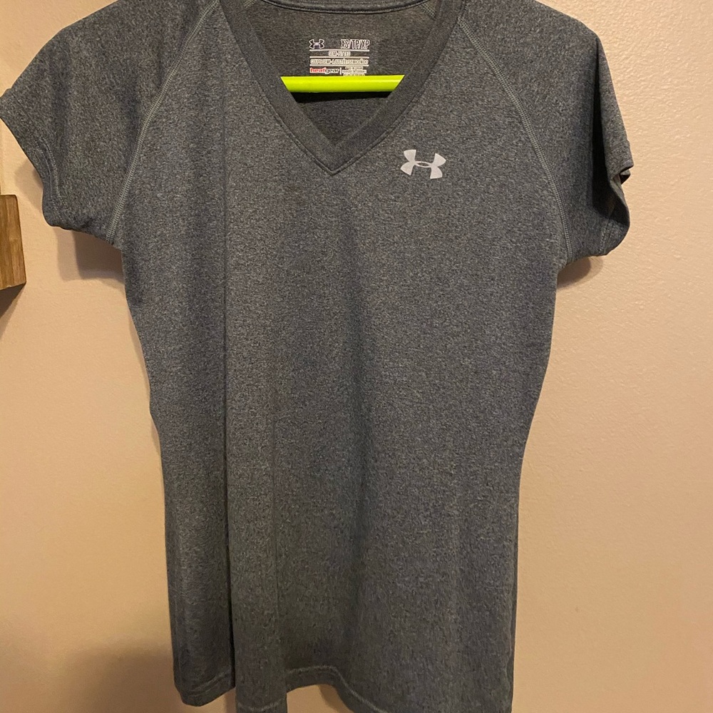 Under armour workout shirt
